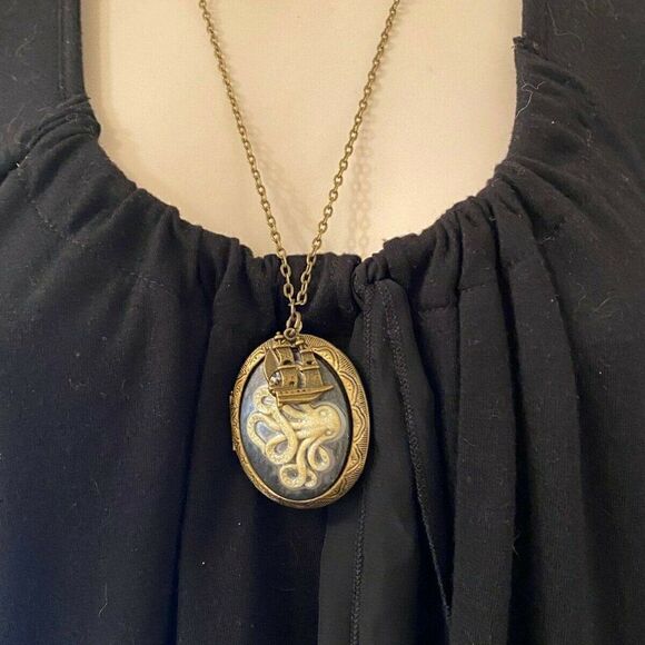 Bronze Octopus Ship Antique Gold Locket Necklace - Picture 5 of 9